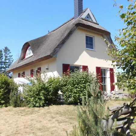Holiday home Reetdachhaus Sonnenschein Mursewiek