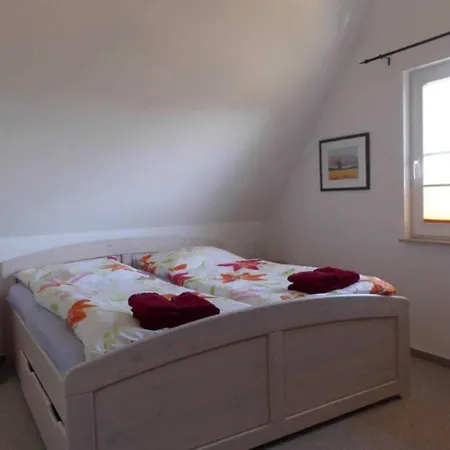 Holiday home Reetdachhaus Sonnenschein Mursewiek