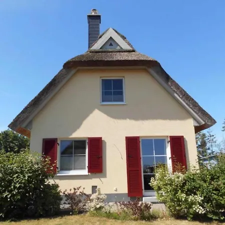 Holiday home Reetdachhaus Sonnenschein Mursewiek